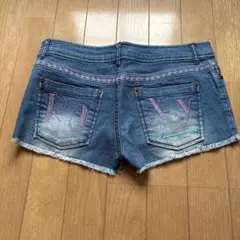 ROXY デニムショートパンツ Mサイズ 刺繍 ダメージ加工のサムネイル