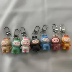 LABUBU ラブブ　キーホルダー　7つ　新品未使用品　流行　大人気　原宿　渋谷