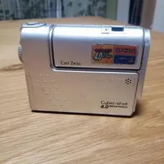 ​【ジャンク品】SONY Cyber-shot DSC-F77 レトロデジカメのサムネイル