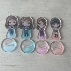 カプセルトイ　ルセラフィム　アクリルスタンド4つセット