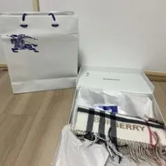 新品　箱タグ付き　burberryバーバリー　チェック　カシミアスカーフマフラー