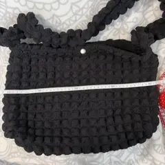 ブラックショルダーバッグのサムネイル