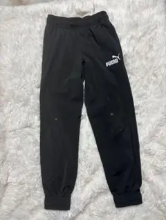 ⭐️PUMA ブラック ジャージ　１４０⭐️