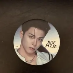 LOVE PULSE ピンバッジ YG