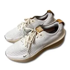 Nike Interact Run ホワイト スニーカー 28cm