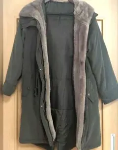 カーキ色ボアフード付きモッズコートМ