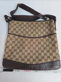 GUCCI ショルダーバッグ　GGキャンバス