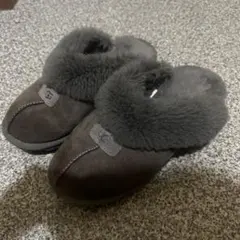 UGG COQUETTE　ムートンスリッパ　ムートンブーツ　アグ　スリッポン