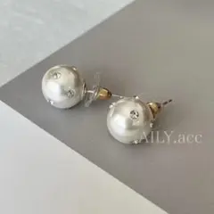 Item thumbnail for item 2e0ba4a3-bd75-4a13-8bd6-3e261c572722