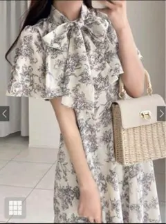 ボウタイ花柄リボンフレアワンピース　アイボリー　S