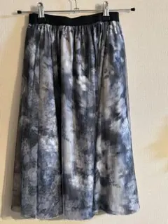 ジャスグリッティー　ネイビー系花柄プリーツスカート チュール