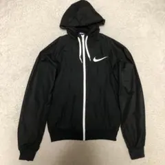 NIKE ウィンドブレーカー　ナイロンパーカー　胸ロゴ　スウィッシュ　Mサイズ