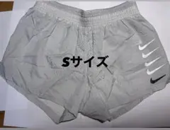 Nike グレー ランニングウェア