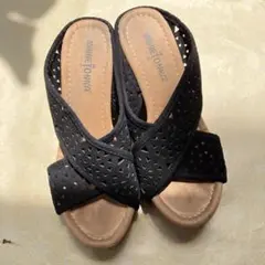 MINNETONKA サンダル ブラックのサムネイル