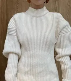 【最終お値下げ】jil sander ホワイトリブ編みタートルネックセーターのサムネイル