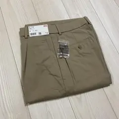 新品タグ付き　ユニクロ　WOMEN タックワイドパンツ　ベージュ　M