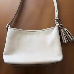 COACH コーチ 斜めがけショルダーバッグ レガシー タッセル ベージュのサムネイル