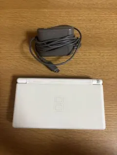 Nintendo DS Lite ホワイト 本体 充電器付き　ジャンク品
