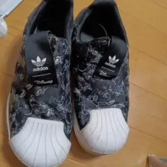 adidas　ディズニー　Disney　スニーカー　スリッポン