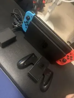 Nintendo Switch 本体 青/赤 ジョイコン付き