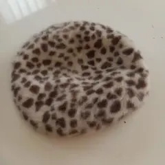 ヒョウ柄ベレー帽