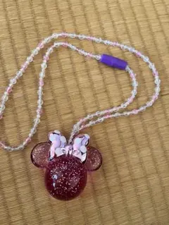 ミニー　ラメ入りアクセサリー　ディズニーランド　光るおもちゃ