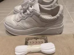 Gucci ホワイトスニーカー替え紐付き