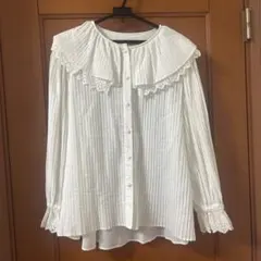 フリル付きホワイトシャツ Mサイズ