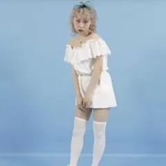 PECO CLUB コットンレースオフショルダーロンパースのサムネイル