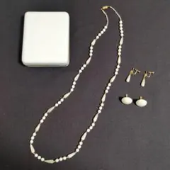 【美品】アクセサリー 3点セット ネックレス イヤリング2種 白 ビーズ ケース
