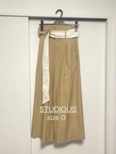 ハイウエスト スラックス