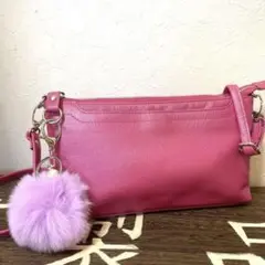 本革　レディース　ショルダーバッグ　メタリック牛革可愛い　お洒落ショルダーバッグ