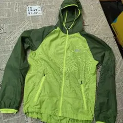 極美品 ナイキ ランニング 軽量 フード ジャケット 撥水 パッカブル 蛍光 S