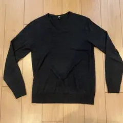 UNIQLO チャコールグレー Vネック ニット Lサイズ