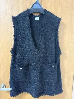 green label relaxing 黒 Vネックベスト