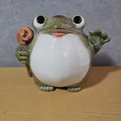 信楽焼　カエルの陶器置物 福招き蛙　縁起物