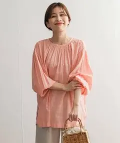 極美品✨　ピンク❤️　アーバンリサーチドアーズ　シャドウチェックボイルブラウスのサムネイル