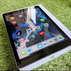 【Aランク】 iPad Air １６GB グレイ 第一世代 本体のサムネイル