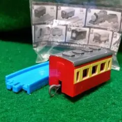 カプセルプラレール トーマス　急行客車(赤)