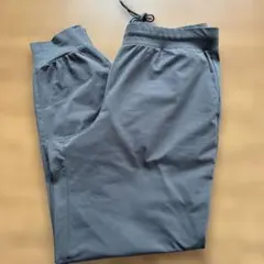 ユニクロウルトラストレッチエアリズムジョガーパンツ　Ｌサイズ　グレー