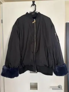 PUNYUSファー付きブラックジャンパー　リバーシブル