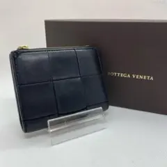 【美品】ボッテガヴェネタ カセット マキシイントレチャート 二つ折り財布 黒