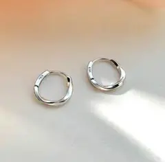 ステンレス✨つけっぱなしピアス ミニフープ ツイスト　シルバー