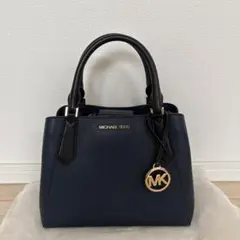 MICHEAL KORS の バッグのサムネイル