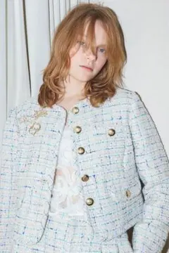 ノーカラーツイードジャケット（ホワイト系）