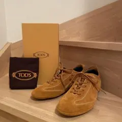 TOD'S スエード スニーカー キャメル 61/2 25.5cmのサムネイル