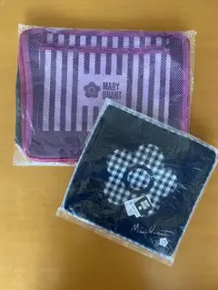 新品MARY QUANT マリークワント トラベルポーチ2個入りとタオルハンカチ