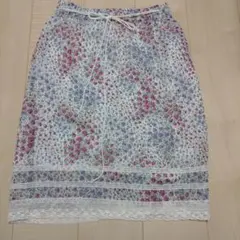 小花柄 タイトスカート レース裾のサムネイル