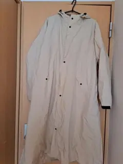 レインポンチョ　レインコート　レディースLサイズ　ベージュ　リュックOK