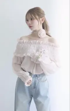 TITTY&CO オフショルダー フリル ブラウス ピンクのサムネイル